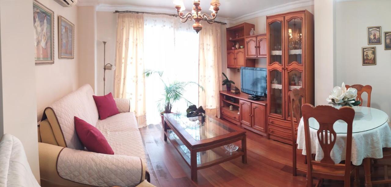 Apartamento Rozamar Apartment Torre Del Mar Bagian luar foto