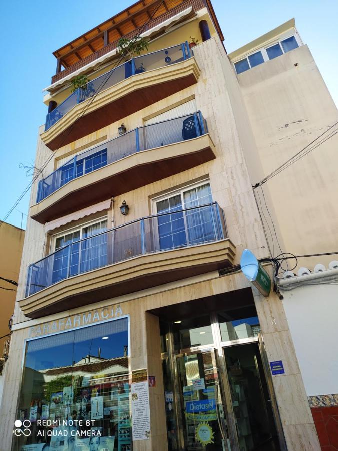 Apartamento Rozamar Apartment Torre Del Mar Bagian luar foto