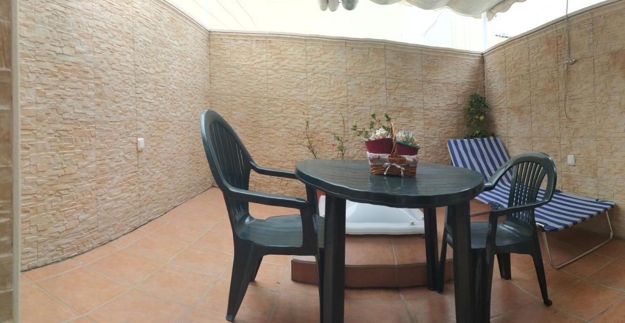 Apartamento Rozamar Apartment Torre Del Mar Bagian luar foto