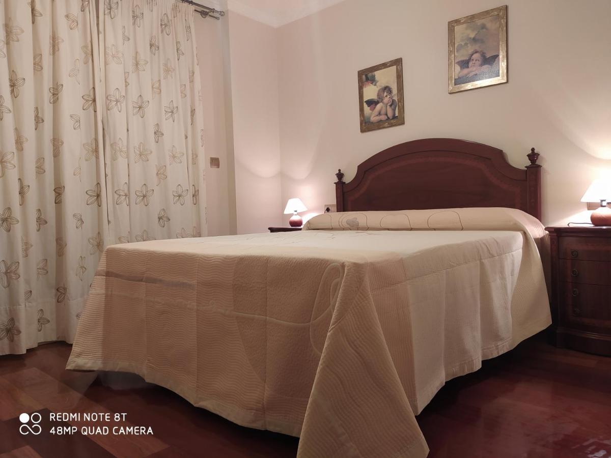 Apartamento Rozamar Apartment Torre Del Mar Bagian luar foto